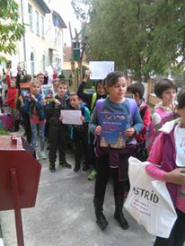 Activitate "Ziua educatiei - Cartea" la Scoala Stremt